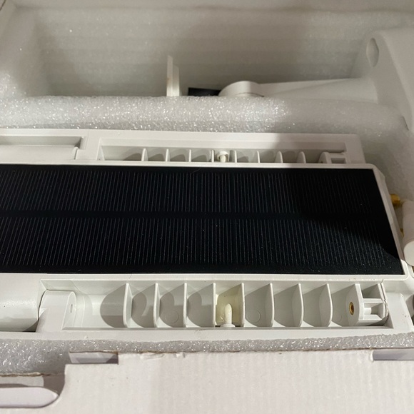 Koogeek Outdoor Security Camera - Picture 6 of 12